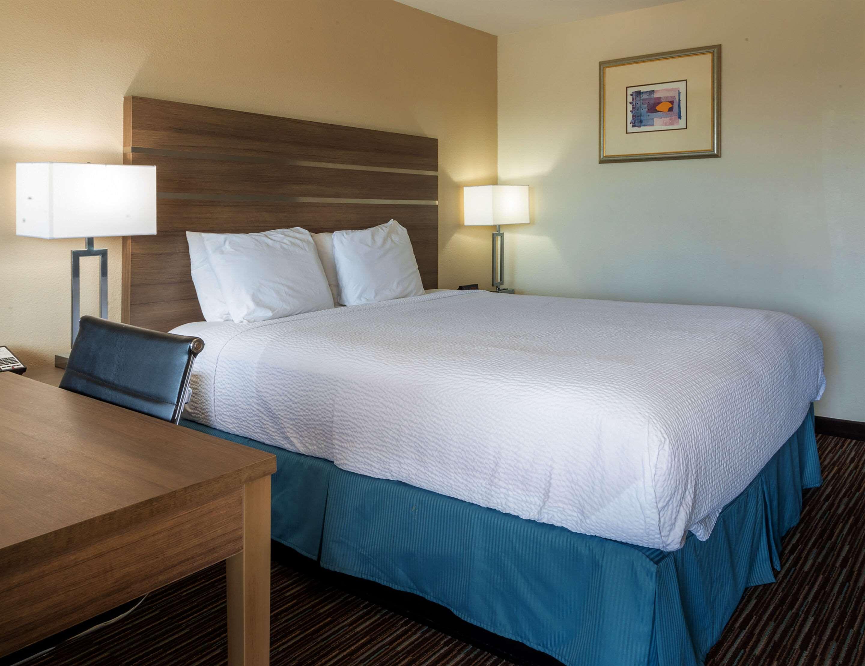 Motel Rodeway Near University-gateway To Yosemite 2*