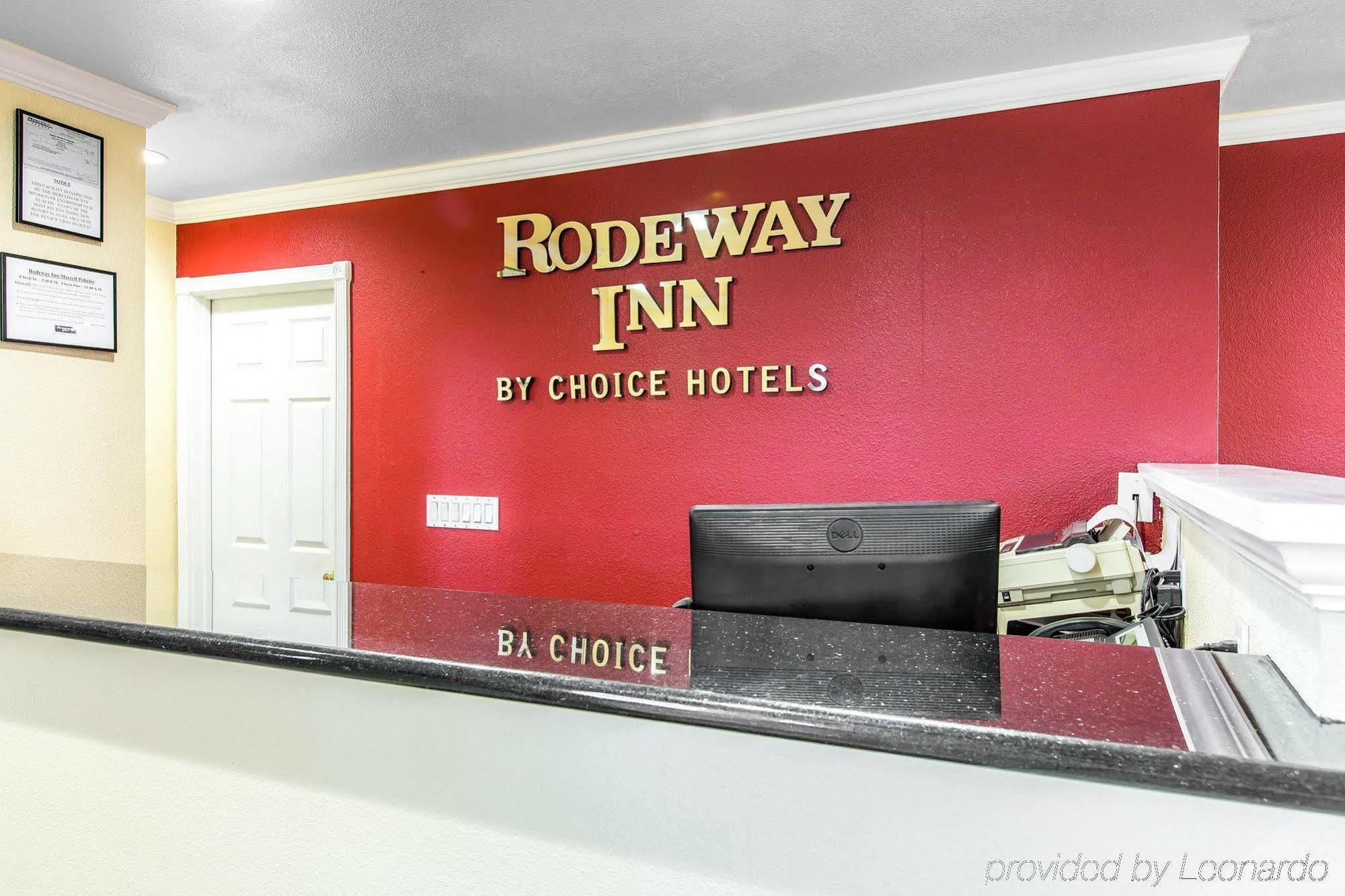 Rodeway Near University-gateway To Yosemite Motel Merced