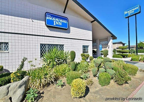 Motel Rodeway Near University-gateway To Yosemite 2*